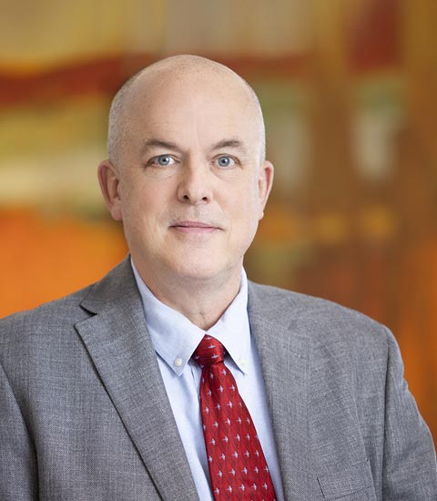 RAH-JonathanSearles-Headshot-01-min